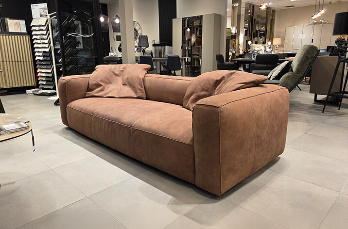 Sofa z poduszkami Camerton dostępna w salonie Kler Gdańsk Sofa z poduszkami Kler Camerton z korzystnym rabatem